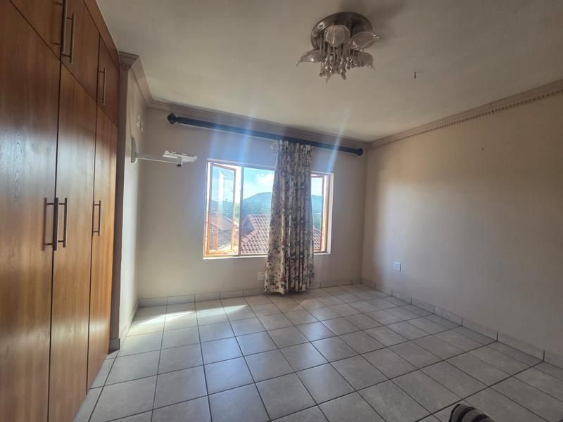 5 Bedroom Property for Sale in Birdwood Estate North West